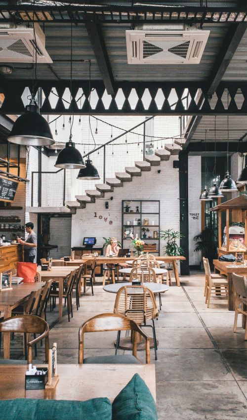 ATTIVITA DI BAR E RISTORAZIONE